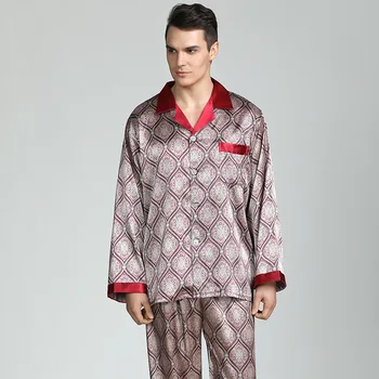 Lar Vestuário roupa de dormir Homens Mancha de Pijama Conjuntos de Verão Botão de Pijamas E Cuecas