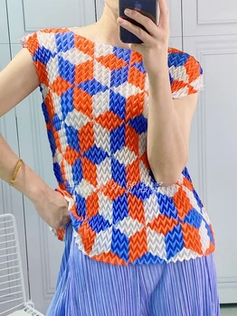 Miyake Plissado 2021 Verão estética de design de estampa xadrez T-shirt plissado alta moda xadrez tops