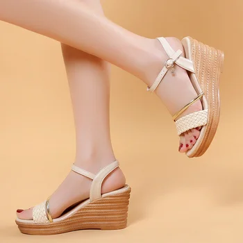 Sapatos para as Mulheres de Espessura Inferior de Mulheres Sandálias Personalidade da Mulher Moda Sapatos de Cores Misturadas Sapatos Femininos da Cunha Sandálias de Dedo do pé Aberto